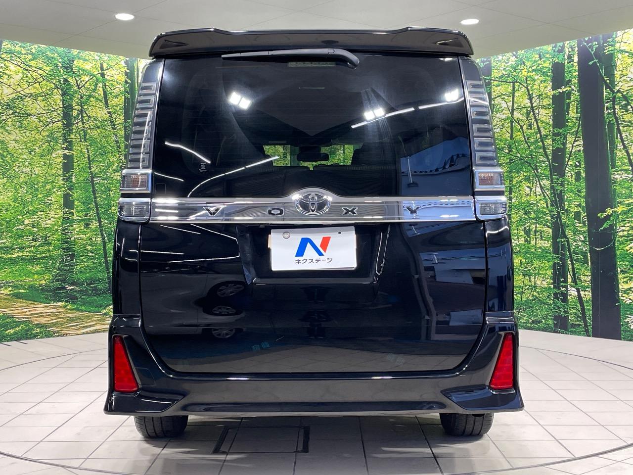 2017 TOYOTA VOXY | YAMAGIN CORPORATION