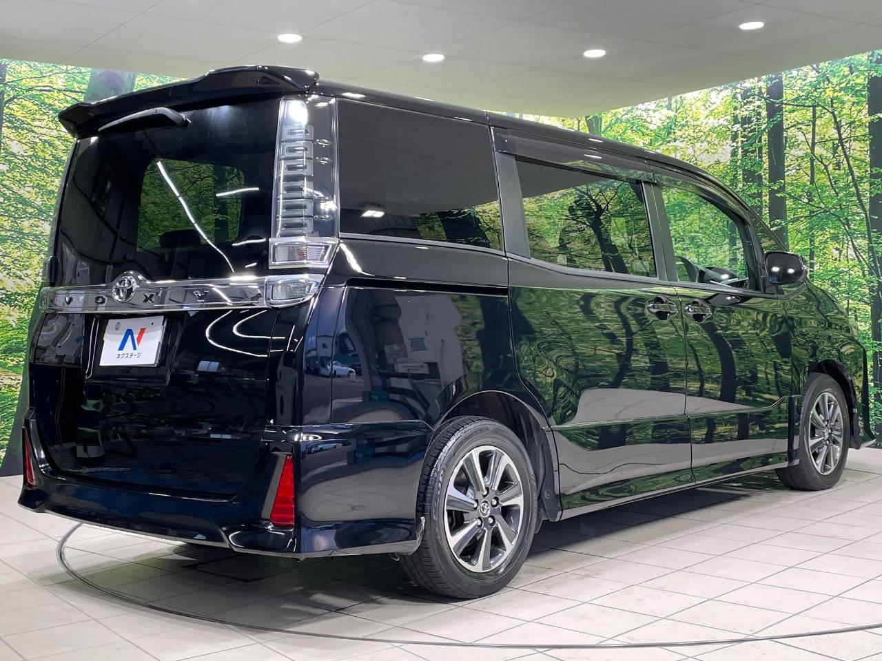 2017 TOYOTA VOXY | YAMAGIN CORPORATION