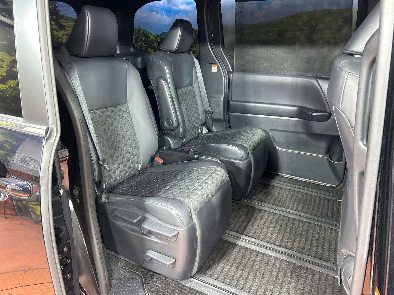 2023 TOYOTA VOXY | YAMAGIN CORPORATION