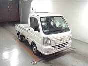 It is a picture of the white nissan nt100 clipper in 2018,First Photo Stock No.Y013925