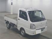 It is a picture of the white suzuki carry  in 2014,First Photo Stock No.Y014157