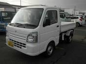 It is a picture of the white suzuki carry  in 2017,First Photo Stock No.Y014348