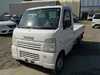 It is a picture of the white suzuki carry  truck in 2002,Sub Photo 1 Stock No.Y014463