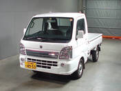 It is a picture of the white suzuki carry  in 2017,First Photo Stock No.Y015635