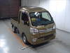 It is a picture of the  khaki  daihatsu hijet  in 2017,Sub Photo 0 Stock No.Y015889