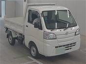It is a picture of the white daihatsu hijet  in 2016,First Photo Stock No.Y016149