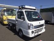 It is a picture of the white suzuki carry  in 2016,First Photo Stock No.Y016236