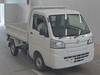 It is a picture of the white daihatsu hijet  in 2017,Sub Photo 0 Stock No.Y016567