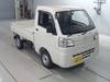 It is a picture of the white daihatsu hijet dump in 2018,Sub Photo 0 Stock No.Y016709