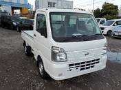 It is a picture of the white nissan nt100 clipper truck in 2018,First Photo Stock No.Y016884