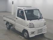 It is a picture of the white mitsubishi minicab in 2000,First Photo Stock No.Y016909