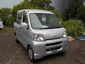 It is a picture of the silver daihatsu hijet  deck van in 2005,First Photo Stock No.Y017004
