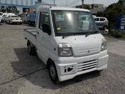 It is a picture of the white mitsubishi minicab truck in 2000,First Photo Stock No.Y017400