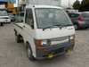 It is a picture of the white daihatsu hijet  truck in 1996,Sub Photo 0 Stock No.Y018193
