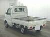 It is a picture of the white suzuki carry truck in 2003,Sub Photo 12 Stock No.Y018235