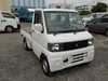 It is a picture of the white mitsubishi minicab truck in 2005,Sub Photo 0 Stock No.Y018298