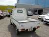 It is a picture of the white suzuki carry truck in 2002,Sub Photo 3 Stock No.Y018399
