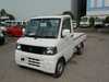 It is a picture of the white mitsubishi minicab truck in 2002,Sub Photo 1 Stock No.Y018504