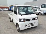 It is a picture of the white nissan clipper truck in 2010,First Photo Stock No.Y018606