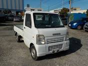It is a picture of the white suzuki carry truck in 2007,First Photo Stock No.Y018967