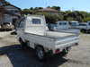 It is a picture of the white mitsubishi minicab truck in 1994,Sub Photo 3 Stock No.Y019004