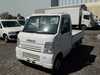 It is a picture of the white suzuki carry truck in 2004,Sub Photo 1 Stock No.Y019144