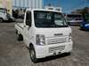 It is a picture of the white suzuki carry truck in 2004,Sub Photo 0 Stock No.Y019144