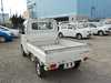 It is a picture of the white suzuki carry truck in 2002,Sub Photo 3 Stock No.Y020122