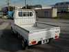 It is a picture of the white suzuki carry truck in 2006,Sub Photo 3 Stock No.Y020147