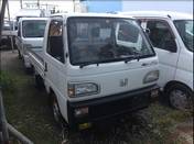 It is a picture of the white honda acty truck in 1991,First Photo Stock No.Y020178