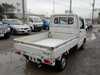 It is a picture of the white suzuki carry truck in 2002,Sub Photo 2 Stock No.Y020365