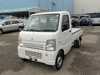 It is a picture of the white suzuki carry truck in 2013,Sub Photo 1 Stock No.Y020637