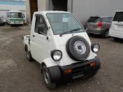 It is a picture of the white daihatsu midget ii truck in 1996,First Photo Stock No.Y020639