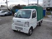 It is a picture of the white suzuki carry truck in 2003,First Photo Stock No.Y020766