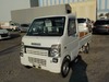 It is a picture of the white suzuki carry truck in 2004,Sub Photo 1 Stock No.Y021030