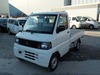 It is a picture of the white mitsubishi minicab truck in 2006,Sub Photo 1 Stock No.Y021340