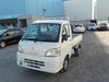 It is a picture of the white daihatsu hijet scissors dump in 2009,Sub Photo 5 Stock No.Y021485