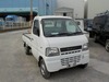 It is a picture of the white suzuki carry truck in 2001,Sub Photo 0 Stock No.Y021505