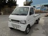 It is a picture of the white suzuki carry truck in 2001,Sub Photo 1 Stock No.Y021505