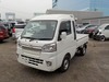 It is a picture of the white daihatsu hijet jumbo in 2017,Sub Photo 1 Stock No.Y021679