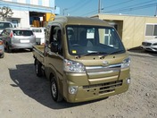 It is a picture of the khaki daihatsu hijet jumbo in 2018,First Photo Stock No.Y021913