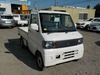 It is a picture of the white mitsubishi minicab truck in 2004,Sub Photo 0 Stock No.Y021914