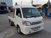 It is a picture of the white daihatsu hijet jumbo in 2009,First Photo Stock No.Y022104