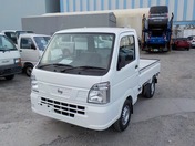 It is a picture of the white nissan nt100 clipper truck in 2019,First Photo Stock No.Y022155