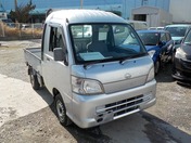It is a picture of the silver daihatsu hijet jumbo in 2008,First Photo Stock No.Y022156