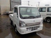 It is a picture of the white suzuki carry truck in 2017,First Photo Stock No.Y022200