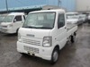 It is a picture of the white suzuki carry truck in 2005,Sub Photo 1 Stock No.Y022207