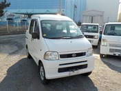 It is a picture of the white daihatsu hijet deck van in 2003,First Photo Stock No.Y022217