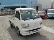 It is a picture of the white daihatsu hijet truck in 2003,First Photo Stock No.Y022231