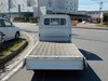 It is a picture of the white suzuki carry truck in 2005,Sub Photo 4 Stock No.Y022431